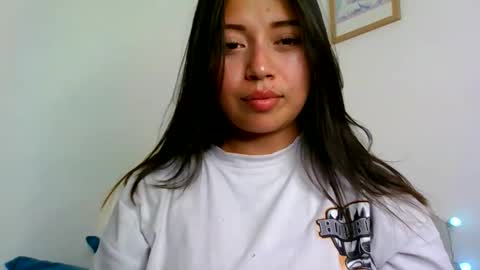 QUEEN OFF MILk  IM BACK  15 NOV online show from 05-24-26, 07:30