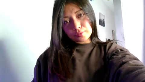 QUEEN OFF MILk  IM BACK  15 NOV online show from 06-05-26, 11:54