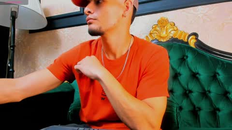 Snapshot of aless_king chatting on 01-13-25, 11:52 Alessandro King online show from 01-13-25, 11:52