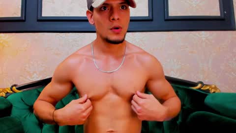 Snapshot of aless_king chatting on 01-28-25, 06:07 Alessandro King online show from 01-28-25, 06:07