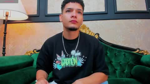 Snapshot of aless_king chatting on 02-28-25, 11:36 Alessandro King online show from 02-28-25, 11:36