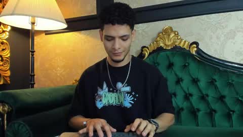 Snapshot of aless_king chatting on 04-13-26, 07:08 Alessandro King online show from 04-13-26, 07:08