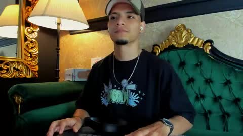 Snapshot of aless_king chatting on 05-13-26, 07:55 Alessandro King online show from 05-13-26, 07:55