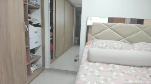 Snapshot of alessa_m71 chatting on 12-27-24, 10:59 Alessa Moreno online show from 12-27-24, 10:59