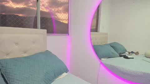 Snapshot of alessa_m71 chatting on 01-08-25, 10:59 Alessa Moreno online show from 01-08-25, 10:59