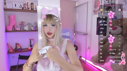 Snapshot of alessandra_thedoll chatting on 01-16-25, 06:27 Alessa online show from 01-16-25, 06:27