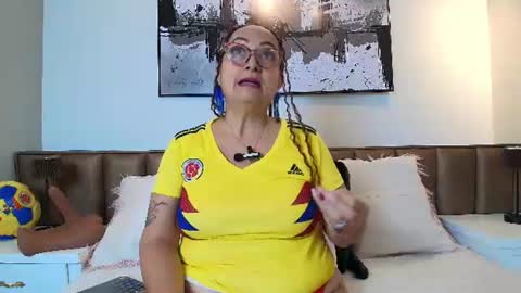 Snapshot of alessandraleroy chatting on 06-17-26, 12:07 Alessandra online show from 06-17-26, 12:07