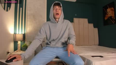 Alessandro Dybala online show from 01-05-25, 12:10