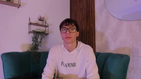 Alessandro Dybala online show from 09-25-25, 11:58