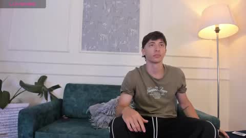 Alessandro Dybala online show from 10-08-25, 12:03