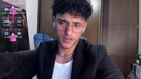 Alessandro Vanni online show from 10-28-25, 08:44