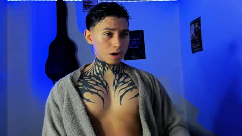 Snapshot of alessandro_wolf chatting on 01-07-25, 12:03 Alessandro online show from 01-07-25, 12:03