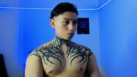 Snapshot of alessandro_wolf chatting on 02-03-25, 12:25 Alessandro online show from 02-03-25, 12:25