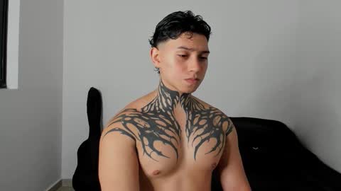 Snapshot of alessandro_wolf chatting on 03-05-26, 04:08 Alessandro online show from 03-05-26, 04:08