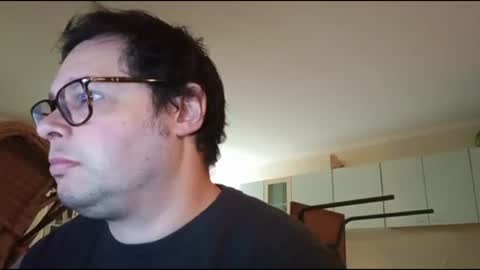 Snapshot of alessandroa6 chatting on 01-18-26, 10:19 alessandro online show from 01-18-26, 10:19