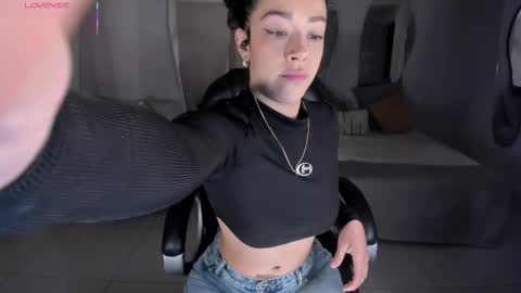 ALESSA ROMERO  online show from 11-09-25, 05:22