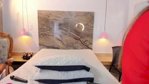 Snapshot of alessia12_ chatting on 10-25-25, 08:36 Alessia online show from 10-25-25, 08:36