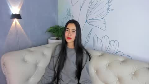Snapshot of alessia_leroy chatting on 03-07-25, 08:33 A L E S S I A online show from 03-07-25, 08:33