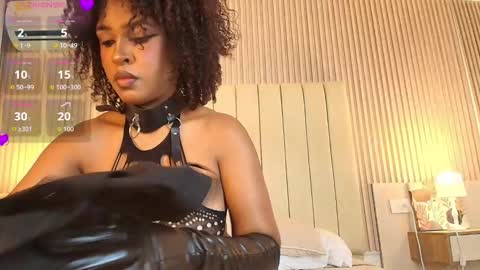 Alejandra  online show from 03-25-26, 12:00