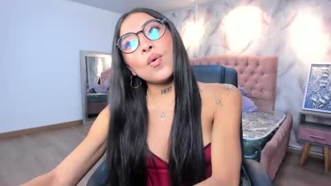Alessia  online show from 05-17-26, 02:09