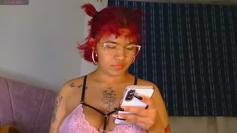 Snapshot of alessia_temptation chatting on 07-09-26, 08:40 alessia_temptation online show from 07-09-26, 08:40