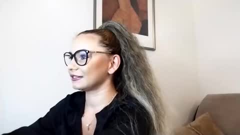 Snapshot of alessiacreed chatting on 10-05-25, 08:18 AlessiaCreed online show from 10-05-25, 08:18