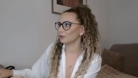 Snapshot of alessiacreed chatting on 11-01-25, 09:50 AlessiaCreed online show from 11-01-25, 09:50