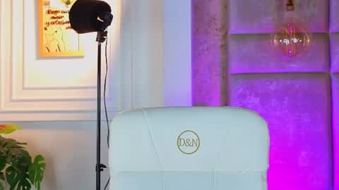 Snapshot of alessialondon chatting on 07-27-26, 10:00 Alessia online show from 07-27-26, 10:00