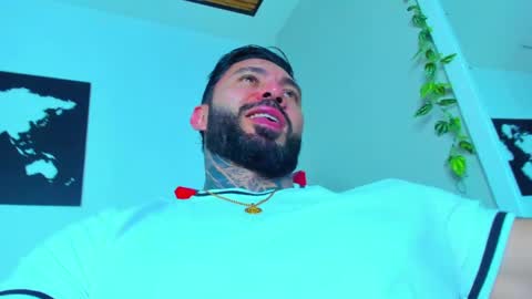 Snapshot of alessrose22 chatting on 05-12-26, 08:50 Aless Rose online show from 05-12-26, 08:50