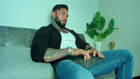 Snapshot of alessrose22 chatting on 05-16-26, 11:57 Aless Rose online show from 05-16-26, 11:57
