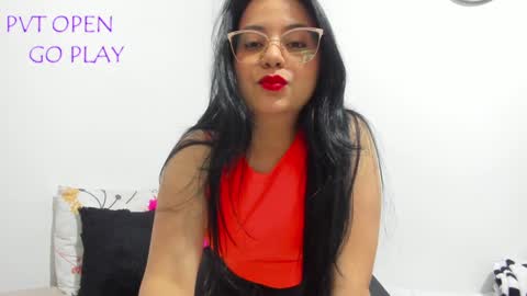 Alejandra online show from 01-25-25, 07:39