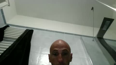 Snapshot of alex120475 chatting on 04-05-26, 09:01 alex120475 online show from 04-05-26, 09:01