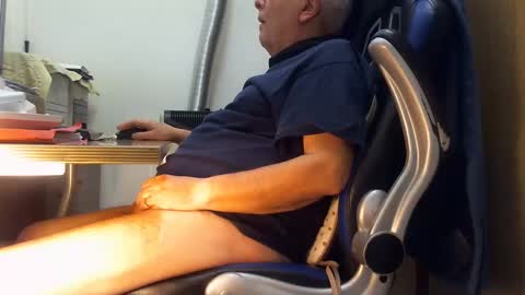 Snapshot of alex47100 chatting on 02-04-25, 02:53 alex47100 online show from 02-04-25, 02:53