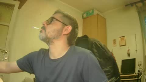 Snapshot of alex81pv1981 chatting on 01-02-25, 12:24 alex81pv1981 online show from 01-02-25, 12:24