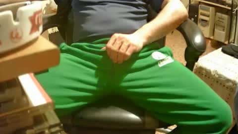 Snapshot of alex81pv1981 chatting on 03-06-25, 06:59 alex81pv1981 online show from 03-06-25, 06:59