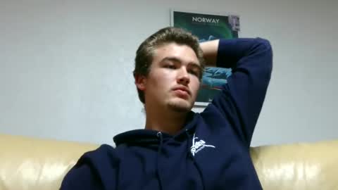 Snapshot of alex83530 chatting on 12-04-24, 06:17 Alex83530 online show from 12-04-24, 06:17