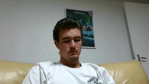 Snapshot of alex83530 chatting on 01-08-25, 12:15 Alex83530 online show from 01-08-25, 12:15