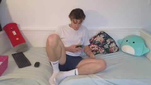 Snapshot of alex83530 chatting on 12-21-25, 09:27 Alex83530 online show from 12-21-25, 09:27