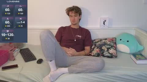 Snapshot of alex83530 chatting on 01-06-26, 09:02 Alex83530 online show from 01-06-26, 09:02