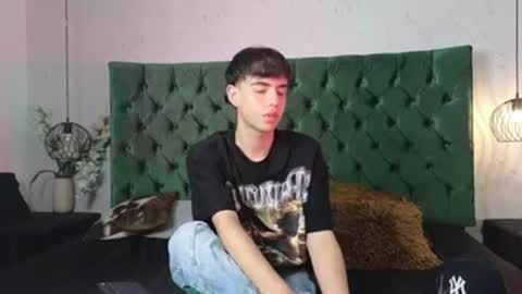 Snapshot of alex__fire_ chatting on 09-27-25, 01:05 alex online show from 09-27-25, 01:05