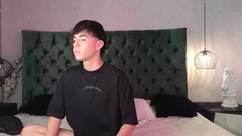 Snapshot of alex__fire_ chatting on 10-10-25, 01:43 alex online show from 10-10-25, 01:43