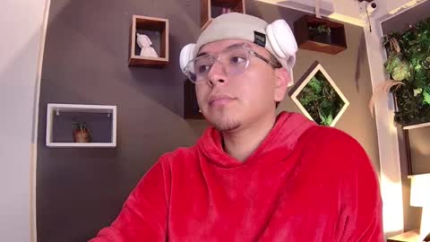 Snapshot of alex__montesco chatting on 03-08-25, 12:20 Alex online show from 03-08-25, 12:20