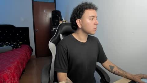 Snapshot of alex__montesco chatting on 01-09-26, 12:13 Alex online show from 01-09-26, 12:13