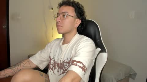 Snapshot of alex__montesco chatting on 01-12-26, 11:54 Alex online show from 01-12-26, 11:54