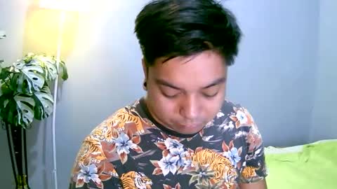 Snapshot of alex_babex chatting on 01-06-25, 05:49 Steve online show from 01-06-25, 05:49