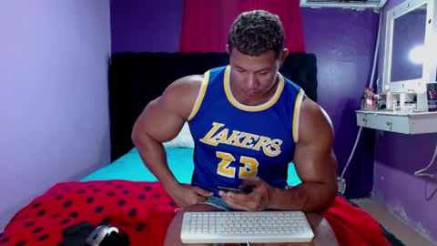 Snapshot of alex_bigcumvez chatting on 04-02-26, 10:29 perseuz online show from 04-02-26, 10:29