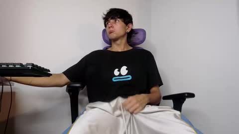 alex_connorr online show from 12-18-25, 11:33