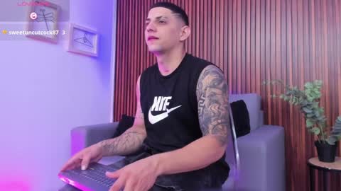 alex online show from 04-12-26, 12:21