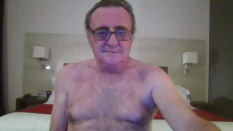 Alex online show from 01-12-25, 04:40