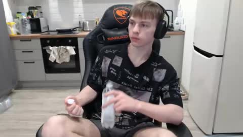 Alex online show from 03-01-25, 03:32